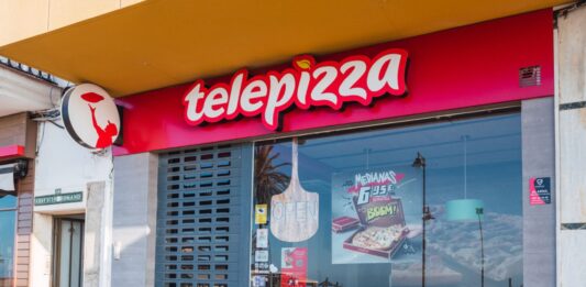 Franquicia TelePizza | Emprende junto a una marca pionera en su sector Local de la franquicia Telepizza