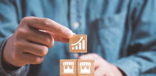 Ventajas y desventajas de una franquicia | ¡Emprende este negocio! ventajas y desventajas de una franquicia