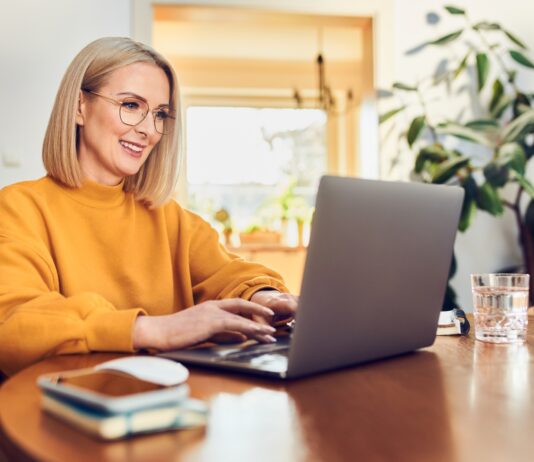 Qué es ser un «Setter Digital», una de las profesiones del momento