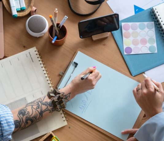 Accesorios y artículos de oficina que debes tener al emprender