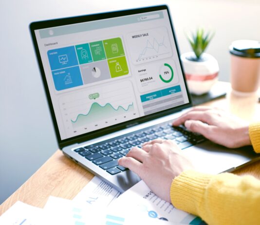 Herramientas tecnológicas para la gestión de clientes y trabajadores |Usos Herramientas tecnológicas para la gestión de clientes y trabajadores